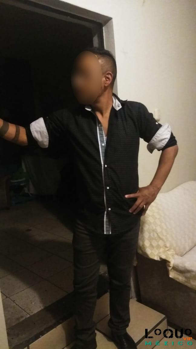 Gigolós Jalisco: Paul, Quítate la ropa, tenemos que hablar al desnudo