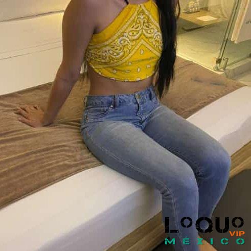 Putas Jalisco: Danay una morena ardiente disponible de ya