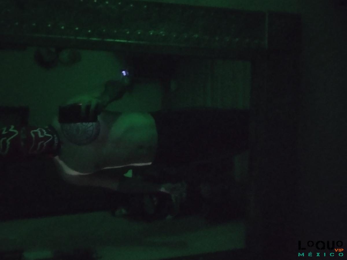 Putas Guanajuato: Adolescente