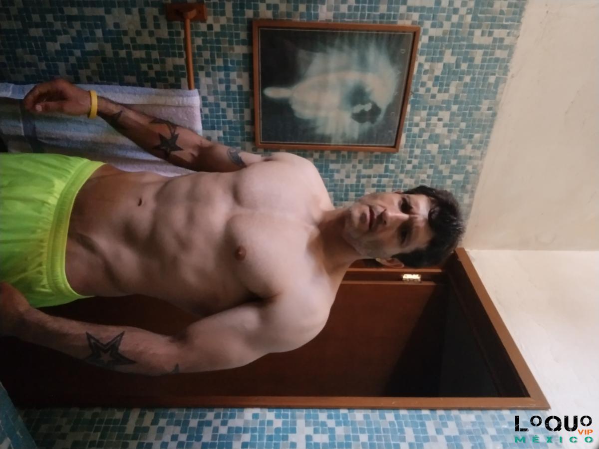 Agencias Escorts Jalisco: Gigolo y esclavo sexual para señoras maduras
