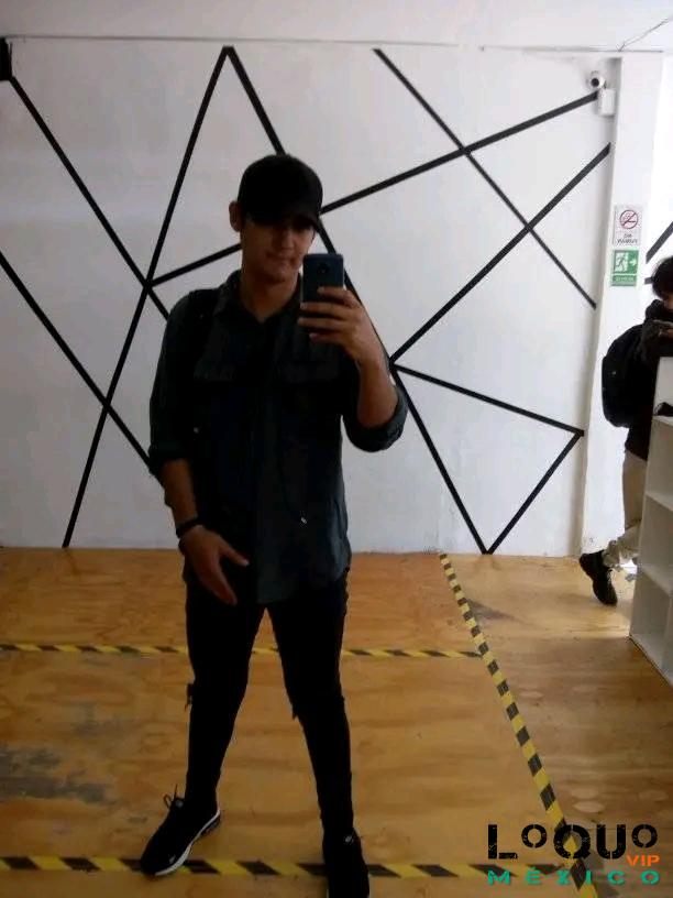 Gigolós Jalisco: Chico real . Delgado moreno alto