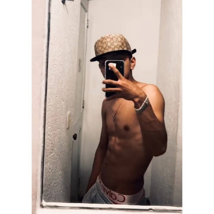 Escorts Gay México: Ven hablame Amor soy un chavo caliente y puedo cumplir tus sueños