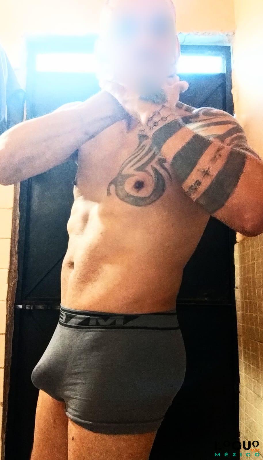 Gigolós Jalisco: Paul, Tu cuerpo es el infierno en el que no me importaría arder.